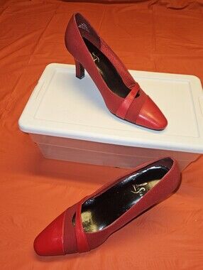 Life Stride Vtg Women's Red Mid-Heel Pumps - Classic Slip-On Dress Shoe 7.5 NWOT